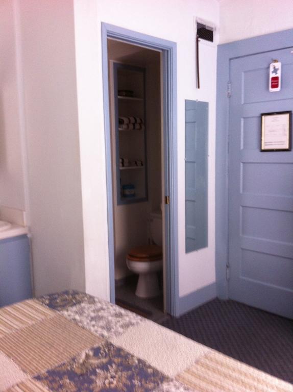 Portola Pullman House Inn الغرفة الصورة